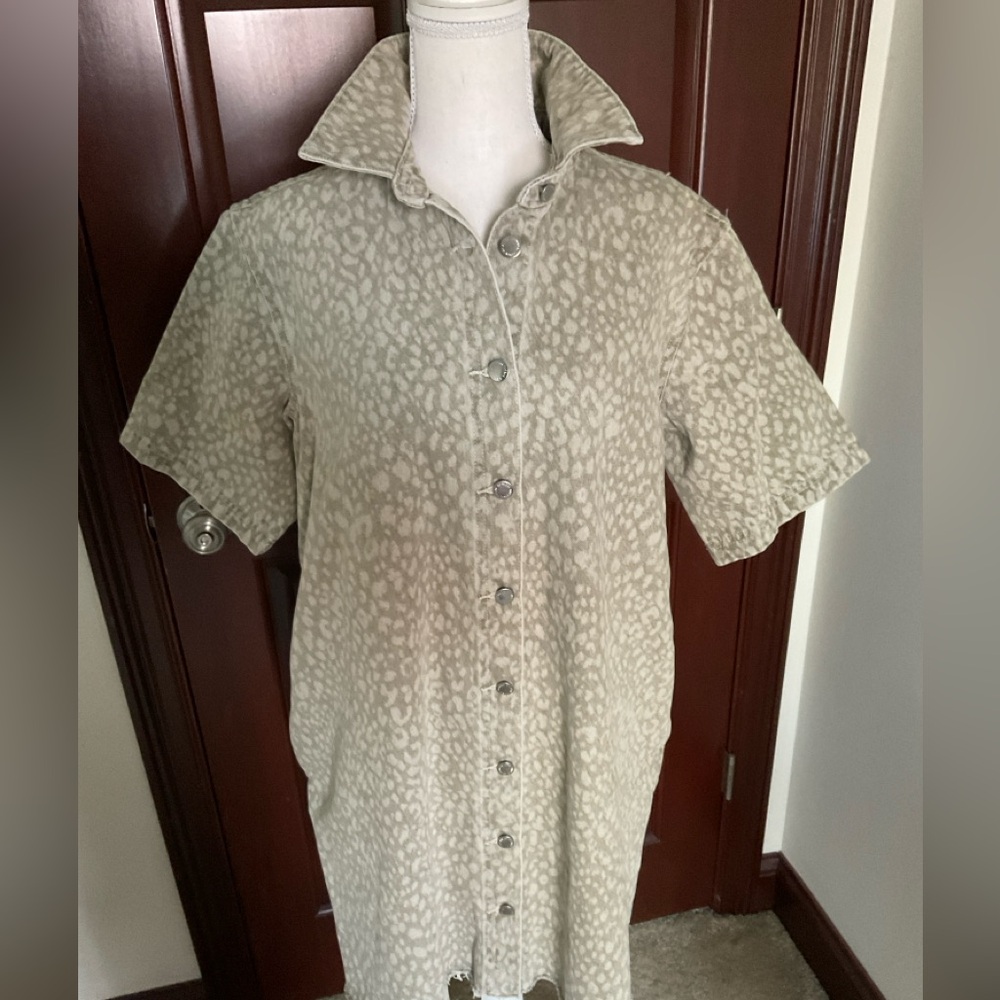 Universal Thread Tan Print Dress. Sz. Medium NWT